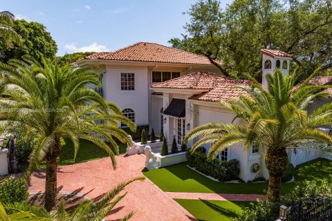 Villa ou maison à vendre à Coral Gables, Floride: 6 chambres, 451.23 m2 № 1117104 - photo 3