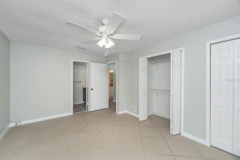 House in Tampa, Florida 3 bedrooms, 184.32 sq.m. № 1124291 - photo 8