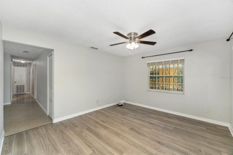 House in Tampa, Florida 3 bedrooms, 184.32 sq.m. № 1124291 - photo 15