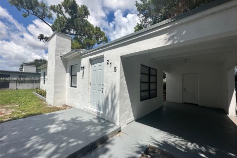 Villa ou maison à vendre à Fort Lauderdale, Floride: 3 chambres, 113.25 m2 № 1145394 - photo 2