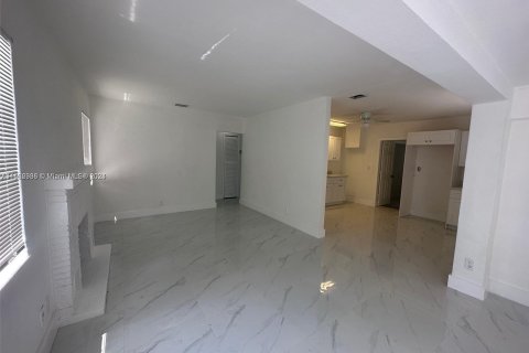 Villa ou maison à vendre à Fort Lauderdale, Floride: 3 chambres, 113.25 m2 № 1145394 - photo 5