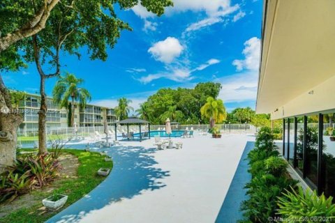 Condominio en venta en Hollywood, Florida, 1 dormitorio, 69.12 m2 № 1271938 - foto 7