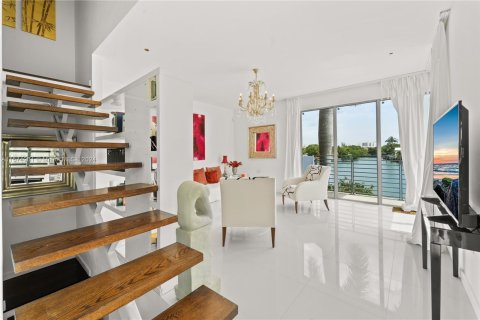Adosado en venta en Miami Beach, Florida, 3 dormitorios, 202.43 m2 № 1141890 - foto 10