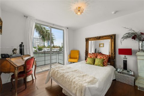 Touwnhouse à vendre à Miami Beach, Floride: 3 chambres, 202.43 m2 № 1141890 - photo 15