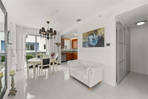 Adosado en venta en Miami Beach, Florida, 3 dormitorios, 202.43 m2 № 1141890 - foto 4