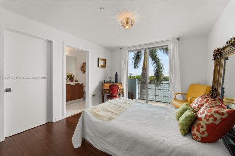 Adosado en venta en Miami Beach, Florida, 3 dormitorios, 202.43 m2 № 1141890 - foto 14