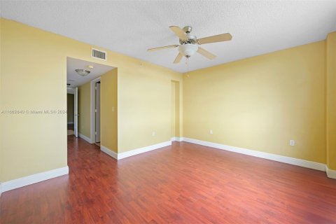 Copropriété à vendre à Fort Lauderdale, Floride: 3 chambres, 134.43 m2 № 1370823 - photo 10