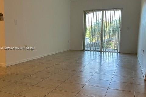 Condo in Miami Gardens, Florida, 3 bedrooms  № 1370779 - photo 4