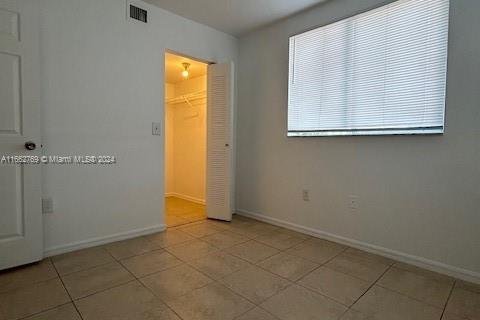 Condo in Miami Gardens, Florida, 3 bedrooms  № 1370779 - photo 19