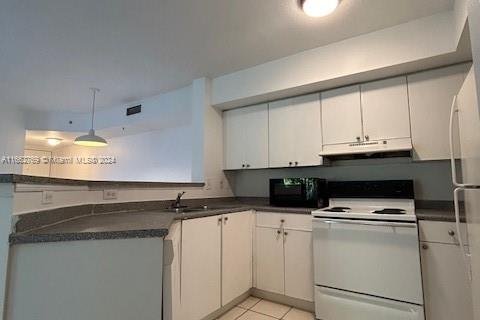 Condo in Miami Gardens, Florida, 3 bedrooms  № 1370779 - photo 7