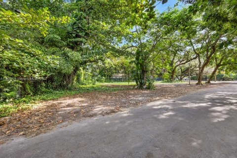 Terreno en venta en Miami, Florida № 875971 - foto 6