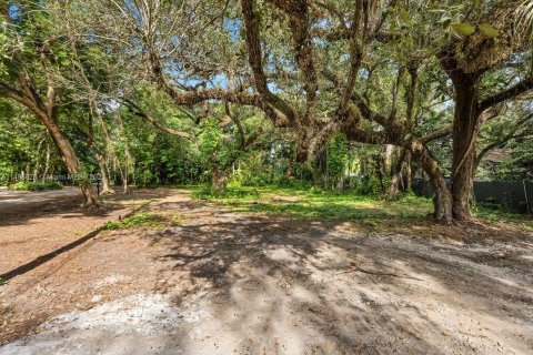 Terreno en venta en Miami, Florida № 875971 - foto 3