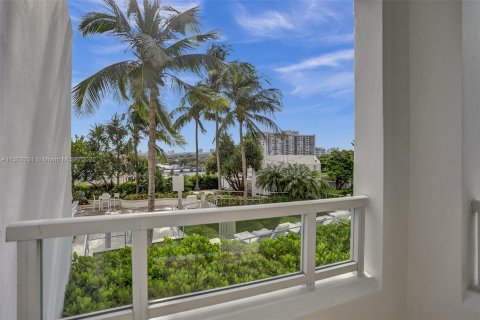 Condominio en venta en Miami Beach, Florida, 1 dormitorio, 99.03 m2 № 165839 - foto 21