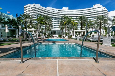 Condominio en venta en Miami Beach, Florida, 1 dormitorio, 99.03 m2 № 165839 - foto 2