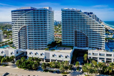 Condo in Fort Lauderdale, Florida, 1 bedroom  № 1428564 - photo 1