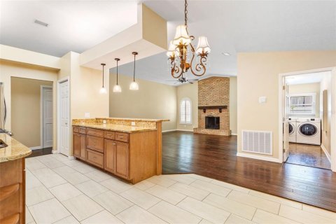 Villa ou maison à vendre à Brandon, Floride: 4 chambres, 210.33 m2 № 1338981 - photo 13