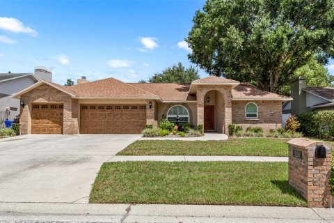 Villa ou maison à vendre à Brandon, Floride: 4 chambres, 210.33 m2 № 1338981 - photo 1