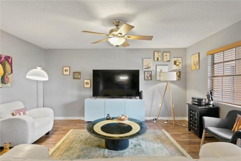 Condo in Gulfport, Florida, 2 bedrooms  № 1361057 - photo 4