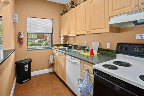 Condominio en venta en Coconut Creek, Florida, 2 dormitorios, 115.01 m2 № 1096445 - foto 1
