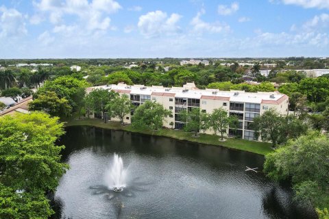 Condominio en venta en Coconut Creek, Florida, 2 dormitorios, 115.01 m2 № 1096445 - foto 23