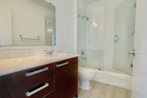 Condo in Miami, Florida, 2 bedrooms  № 1271181 - photo 6