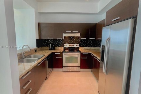 Condo in Miami, Florida, 2 bedrooms  № 1271181 - photo 4