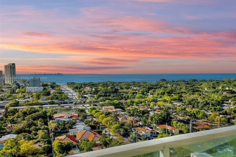 Condo in Miami, Florida, 2 bedrooms  № 1271181 - photo 18