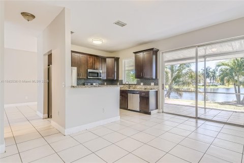 Casa en venta en Coconut Creek, Florida, 3 dormitorios, 153.47 m2 № 1128472 - foto 5