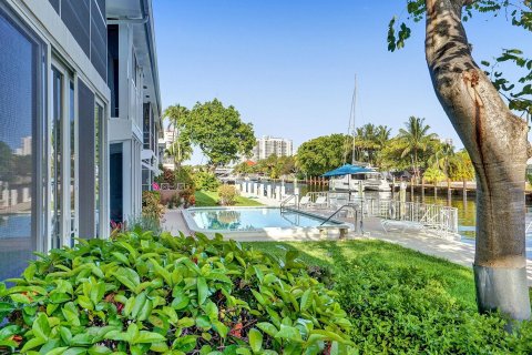 Copropriété à vendre à Fort Lauderdale, Floride: 2 chambres, 102.19 m2 № 1152152 - photo 9