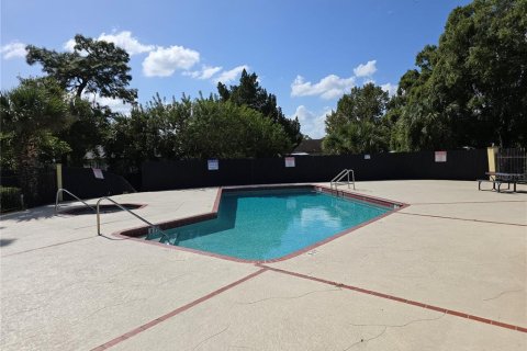 Duplex à vendre à Orlando, Floride: 2 chambres, 89.46 m2 № 1410369 - photo 23