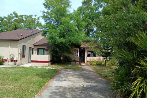 Duplex in Orlando, Florida 2 bedrooms, 89.46 sq.m. № 1410369 - photo 1