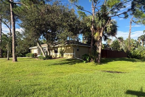 House in North Port, Florida 2 bedrooms, 93.65 sq.m. № 1410370 - photo 2