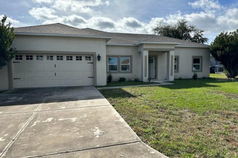 Casa en venta en Auburndale, Florida, 4 dormitorios, 188.78 m2 № 964399 - foto 1