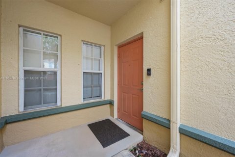 Condo in Miramar, Florida, 1 bedroom  № 1374324 - photo 17