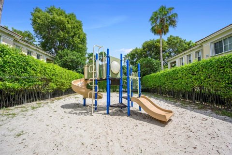 Condo in Miramar, Florida, 1 bedroom  № 1374324 - photo 27