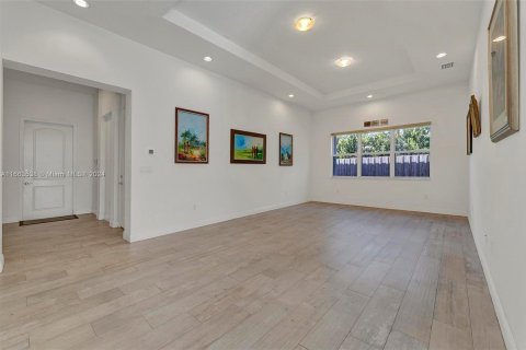 Villa ou maison à vendre à Miami, Floride: 3 chambres, 183.95 m2 № 1374370 - photo 17