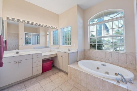 Villa ou maison à vendre à Punta Gorda, Floride: 3 chambres, 211.54 m2 № 1290844 - photo 25