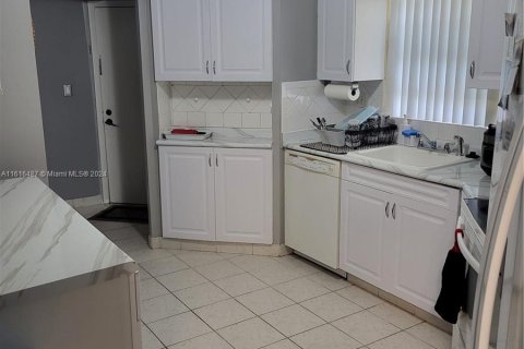 Condominio en venta en Plantation, Florida, 2 dormitorios, 104.05 m2 № 1290847 - foto 1