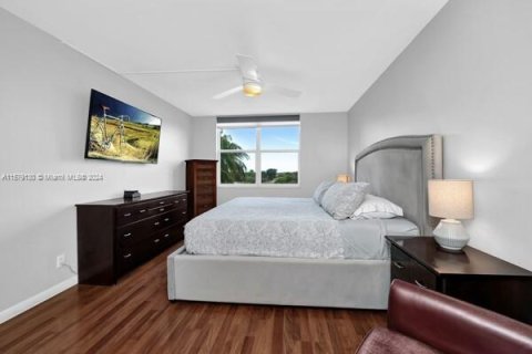 Copropriété à vendre à Pembroke Pines, Floride: 1 chambre, 74.32 m2 № 1153400 - photo 19