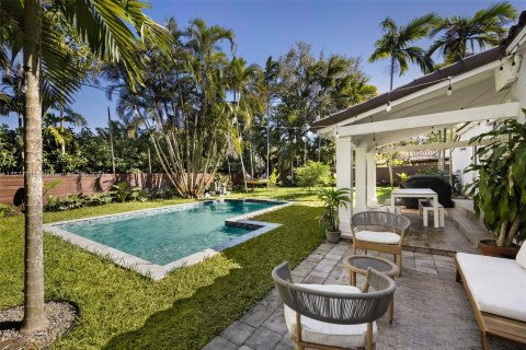 Casa en venta en Miami Shores, Florida, 2 dormitorios, 115.57 m2 № 1153438 - foto 18