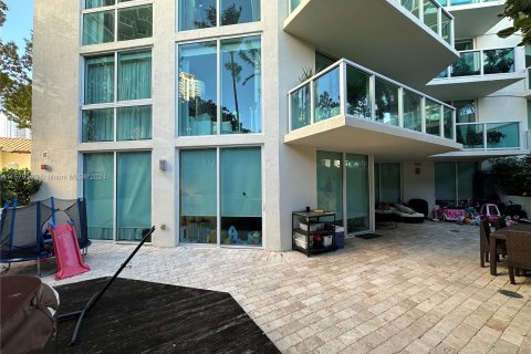 Condominio en venta en Sunny Isles Beach, Florida, 3 dormitorios, 134.52 m2 № 1153401 - foto 22