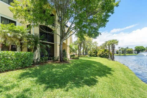 Condominio en venta en Palm Beach Gardens, Florida, 1 dormitorio, 81.57 m2 № 851783 - foto 2