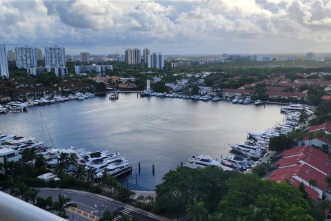 Copropriété à louer à Aventura, Floride: 3 chambres, 173.73 m2 № 1351729 - photo 4