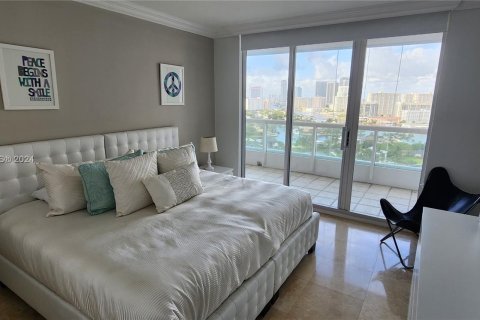 Condominio en alquiler en Aventura, Florida, 3 dormitorios, 173.73 m2 № 1351729 - foto 9