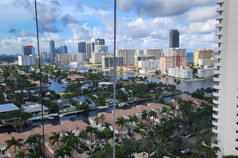 Condo in Aventura, Florida, 3 bedrooms  № 1351729 - photo 13