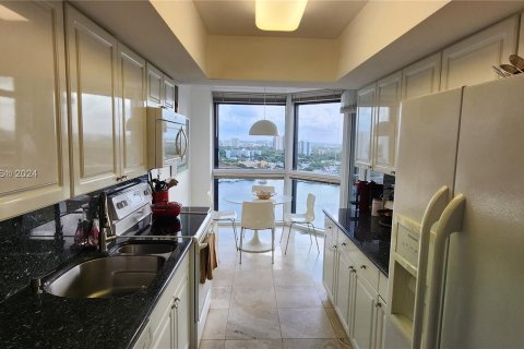 Condo in Aventura, Florida, 3 bedrooms  № 1351729 - photo 6