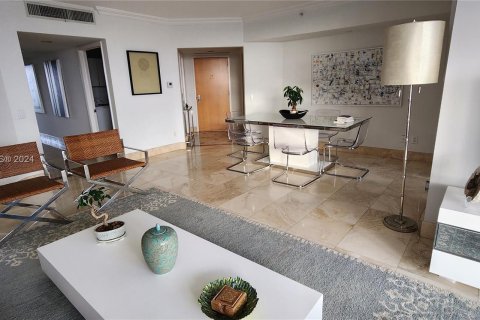 Condo in Aventura, Florida, 3 bedrooms  № 1351729 - photo 2