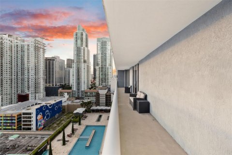 Condo in Miami, Florida, 2 bedrooms  № 1351730 - photo 7