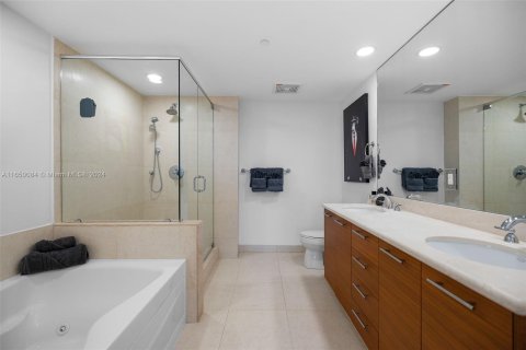 Condo in Miami, Florida, 2 bedrooms  № 1351730 - photo 21