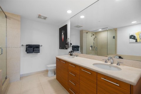 Condo in Miami, Florida, 2 bedrooms  № 1351730 - photo 26